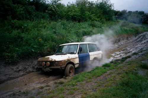 My old Range Rover not sinking at Rampant Off Road